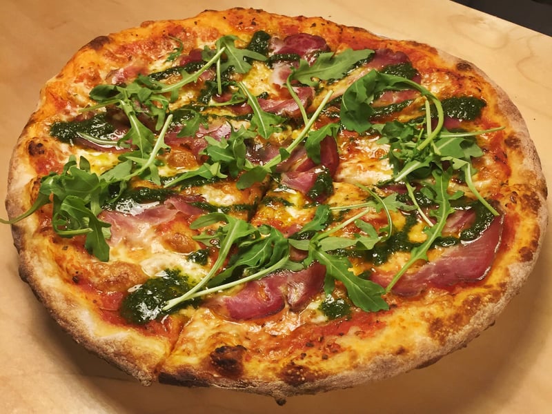Otto in Birmingham is a pizza restaurant, which prides itself on creating homemade dough and cooking in a custom oven. DesignMyNight recommends pairing the pizza with a local beer.