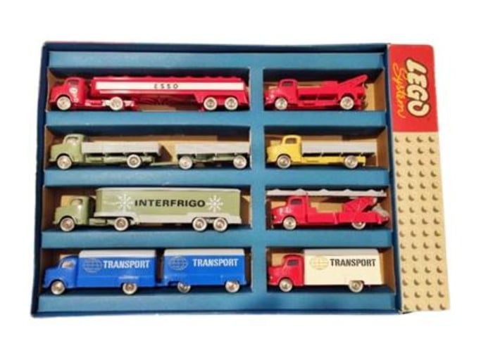 This classic set of 1:87 scaled trucks (699-2), released in 1965, was also called Truck Assortment. The gift box contains an assortment of eight Mercedes vehicles, including a fire truck, a tow truck and a tanker. It was priced £7.90 upon release, according to BrickEconomy, but is today worth around £1,630 new, or £1,181 used.