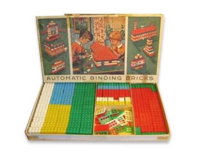 The first Automatic Binding Brick sets (700-12) were known as Gaveæske Gift Sets, which later became just Lego. This was the very first set for sale, part of the 700 series, and was only sold in Denmark. Bricks in the 700 set had no LEGO text embossed anywhere and were available in red, white, yellow, light green, and medium blue. The sets were priced just £1.58 upon release but are today worth around £4,215 new and unopened, according to BrickEconomy.com, or £948 used.
