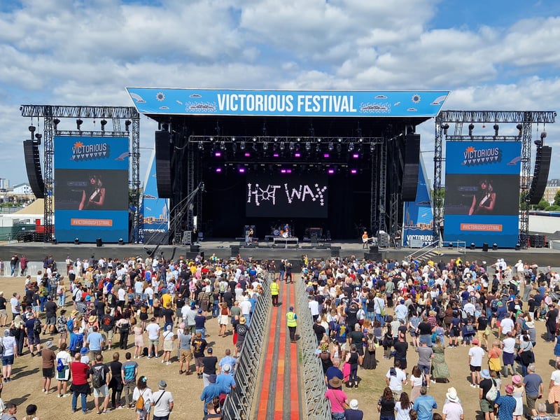 Hot Wax perform at Victorious Festival 2025
