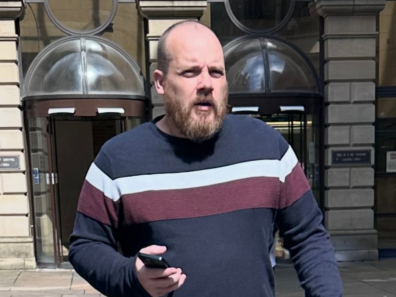 An estate agent manager who embezzled more than £16,000 from his employers has been ordered to carry out unpaid work as punishment.
Ross Young produced fake invoices for maintenance work that he pretended had been carried out at properties while employed with Belvoir Letting Agency in Edinburgh. Young, 40, managed to steal a total of £16,680 over a 10 month period before he was eventually caught out when a colleague became suspicious of the bogus invoice scam in October 2019.
An internal company investigation was conducted and the estate agent boss was arrested and charged after the police were contacted. Young, from Colinton, Edinburgh, pleaded guilty to embezzling the cash between January and October 2019 when he appeared at the city’s sheriff court in July. Young returned to the dock for sentencing on August 21, where Sheriff Francis Gill imposed a community payback order with an unpaid work element of 200 hours to be completed within 12 months.
Young pleaded guilty to embezzling £16,680 while employed as a manager with Belvoir Letting Agents, Dundas Street, Edinburgh, between January and October 2019.