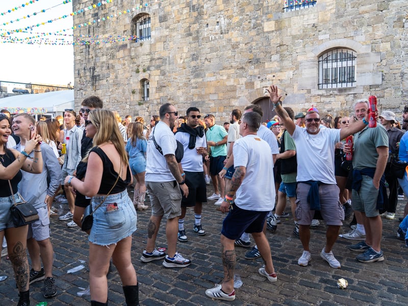 Pictured: People enjoying the day inside Southsea Castle
Pictured by Alec Chapman
