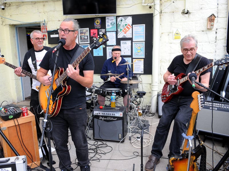 Dog Bone Risers play at the festival.
