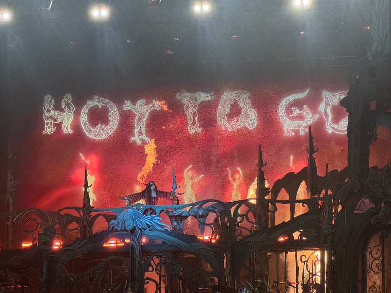 'HOT TO GO!' prompted the biggest dance-a-long of the night.
