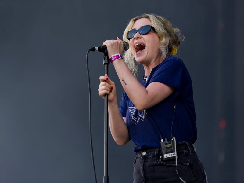 American singer-songwriter Sabrina Mae Teitelbaum, known as Blondshell, will perform at Queen Margaret Union in Glasgow on Saturday, September 6. She was originally scheduled to perform at Òran Mór.