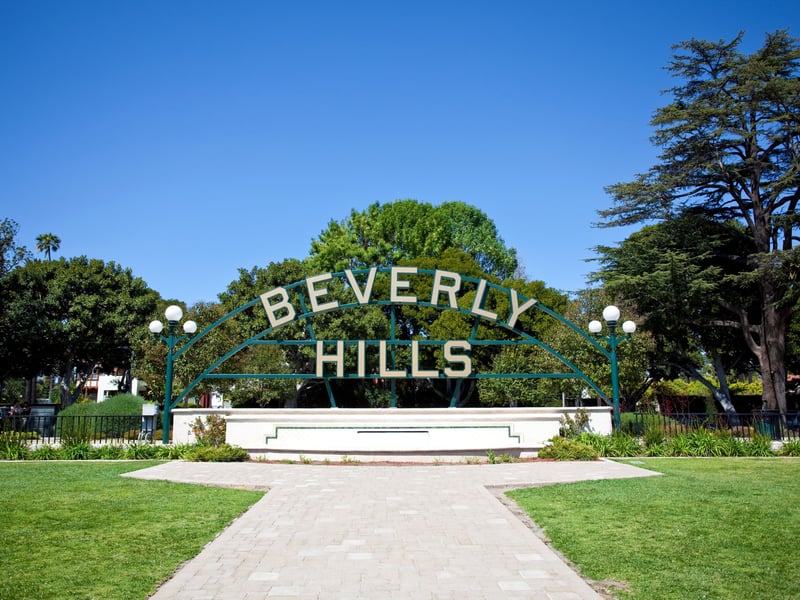 Taylor has always loved California and has owned the historic Samuel Goldwyn Estate, in Beverly Hills, in 2015 - carrying out major renovations. What better way to show off her interior decor prowess than by hosting the wedding there. It's a 9/1 shot.