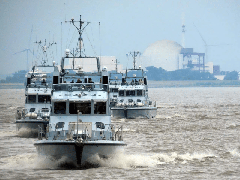 P2000 patrol boats have a displacement of 54 tonnes. Previously used as training vessels, they are now used on more active Royal Navy missions.