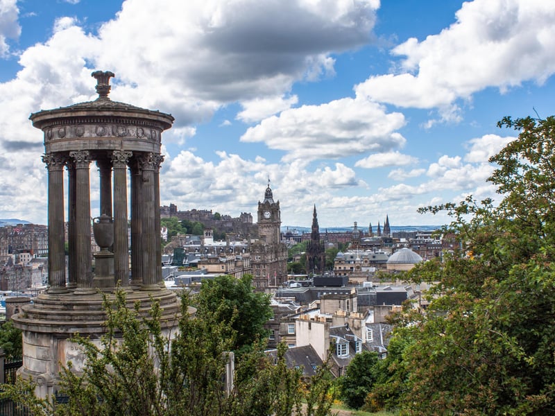 Another place in the heart of Edinburgh that is good for stargazers is Calton Hill. Head to the part furthest away from the city centre for the best views of the sky.