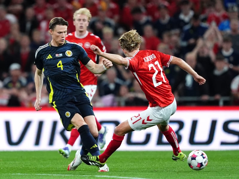 Asked to play a slightly deeper role than he does at Napoli, the midfielder started the game sluggishly, at times too easily dispossessed. Grew into it as the game wore on and saw a low shot blocked by Schmeichel when perhaps a cross was a better option after a lovely bit of dribbling. Not his night - but it will come again. 6