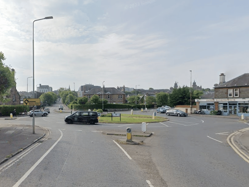 The Orchard Brae route would require the Comely Bank roundabout to be signalised to minimise delays. And the tram stop platforms would be staggered either side of the junction - northbound to the south on Orchard Brae, southbound to the north on Crewe Road South.
