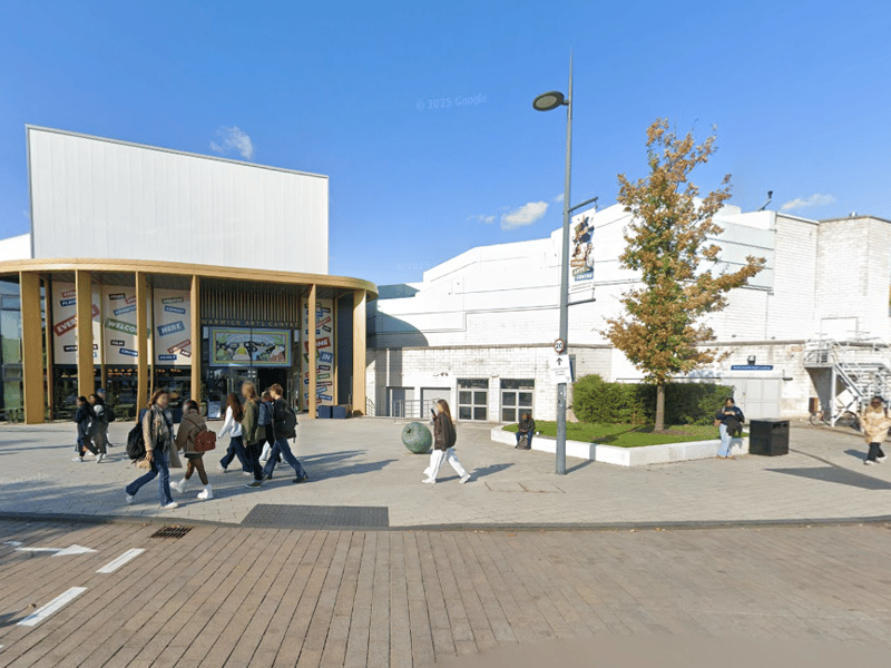 The University of Warwick has a 12.6 per cent acceptance rate. They received a total of 48,026 applications but only 6,045 of students were admitted.