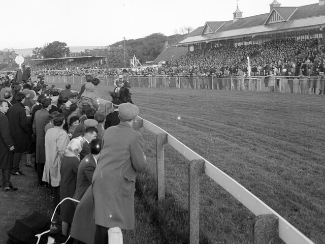 Duke of Roxburghe's horse Indian Stone wins Dirleton Handicap at Musselburgh by 6 lengths in 1965.