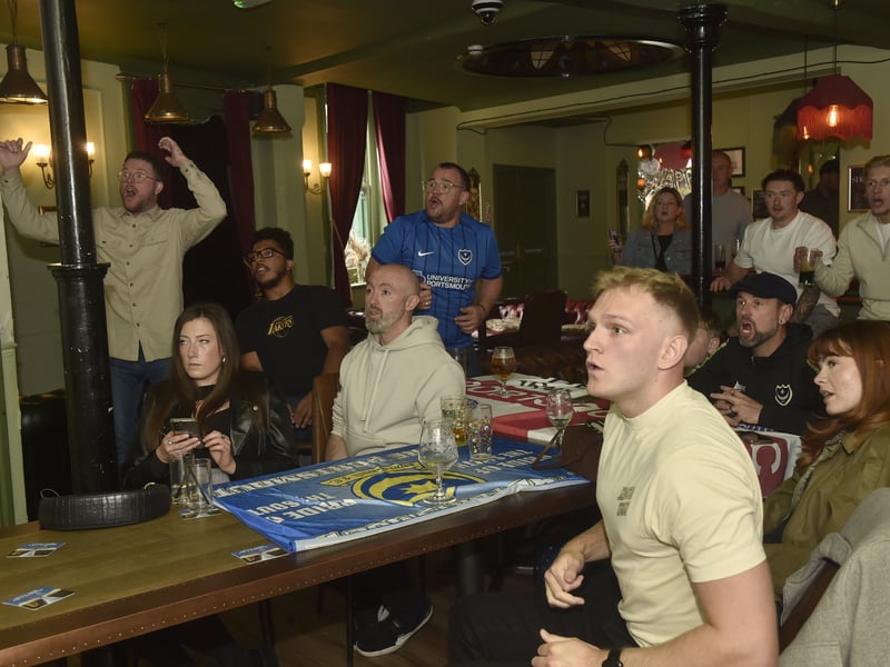 Portsmouth FC fans watching the South-Coast Derby match between Southampton FC v Portsmouth FC at The Kings Pub in Albert Road, Southsea, on Sunday, September 14, 2025. 

Picture: Sarah Standing (140925-9327)