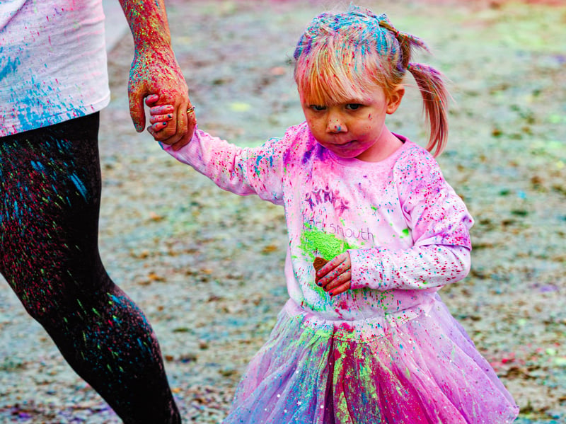 QA colour dash event at Staunton Country Park
Picture:Marcin Jedrysiak