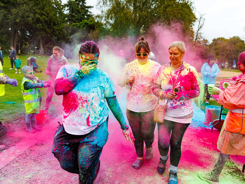 QA colour dash event at Staunton Country Park
Picture:Marcin Jedrysiak