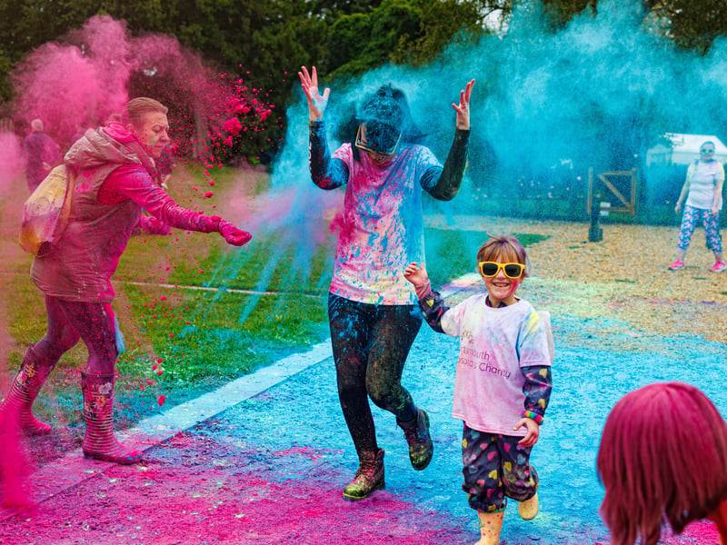 QA colour dash event at Staunton Country Park
Picture:Marcin Jedrysiak