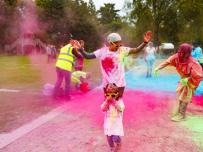 QA colour dash event at Staunton Country Park
Picture:Marcin Jedrysiak