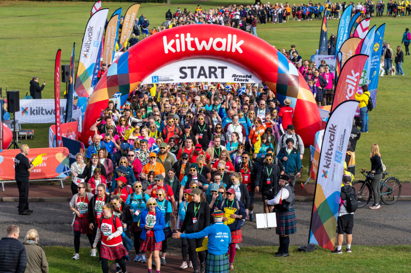 Kiltwalkers at the start line in Edinburgh