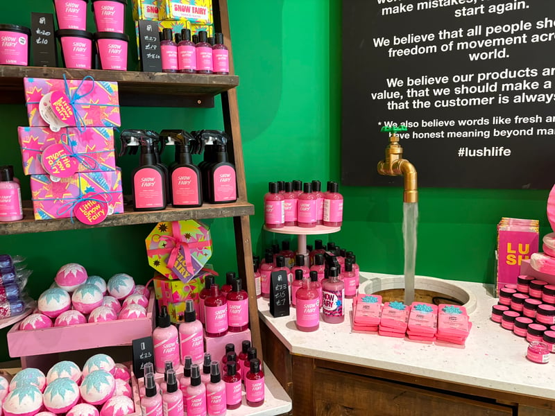 15 images of revamped Manchester Arndale Lush store and amazing new ...
