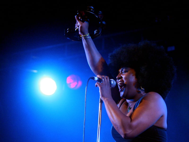 California's "high-octane rock and soul" band, The BellRays, are ready to blow the roof off King Tut's. With their fusion of punk energy and soulful vocals, they deliver an electrifying live show that is pure, unadulterated rock 'n' roll. 📍 King Tut's Wah Wah Hut, 272a St Vincent St, Glasgow, G2 5RL