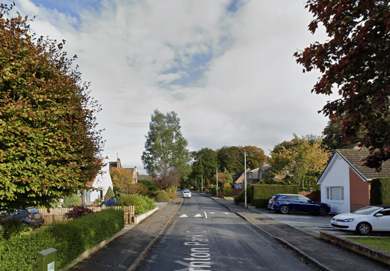 Barnton, Cramond and Ravelston are under the EH4 postcode and have a high number of people moving into homes across the area. The average house price is £396,396 while the average monthly rent is £1,661. Cramond is a picturesque, historic suburb known for its seaside village feel and has a small sandy beach.