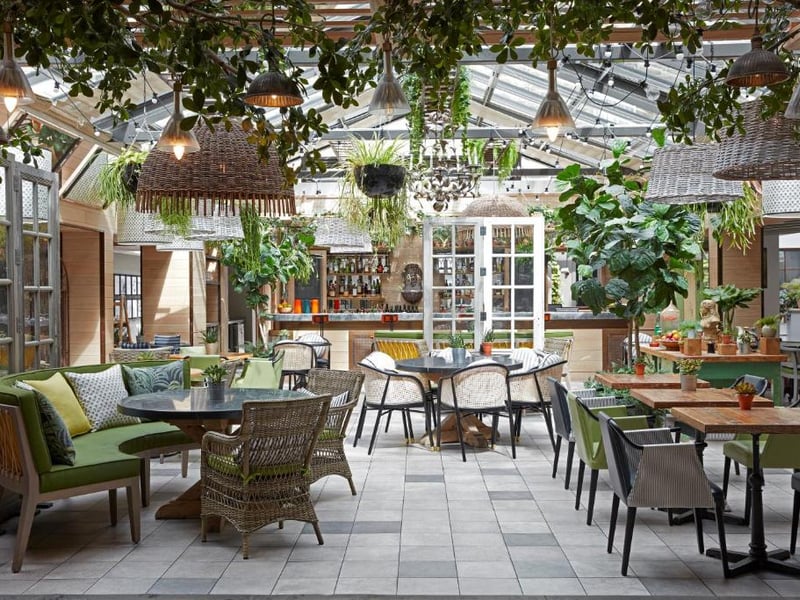 Located in the heart of Edinburgh, yards from Princes Street, Kimpton Charlotte Square Hotel has a gym, swimming pool, and spa with a range of treatments including facials and massages. Meals, including breakfast, are served in BABA, a mezze and charcoal grill restaurant and cocktail bar - or opt for seasonal tasting menus at Aizle.
