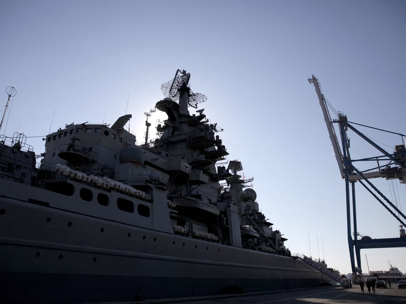 Pyotr Velikiy is a Russian Kirov-class battlecruiser. Named after Peter the Great and commissioned in 1998, she weighs 26,000 tonnes when fully loaded and is 251.1m long.