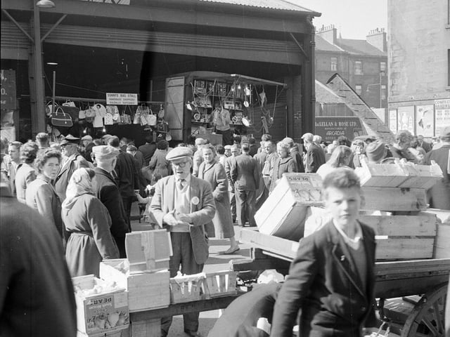 Glasgow's Barrowland Market between Gallowgate and London Road in 1960.