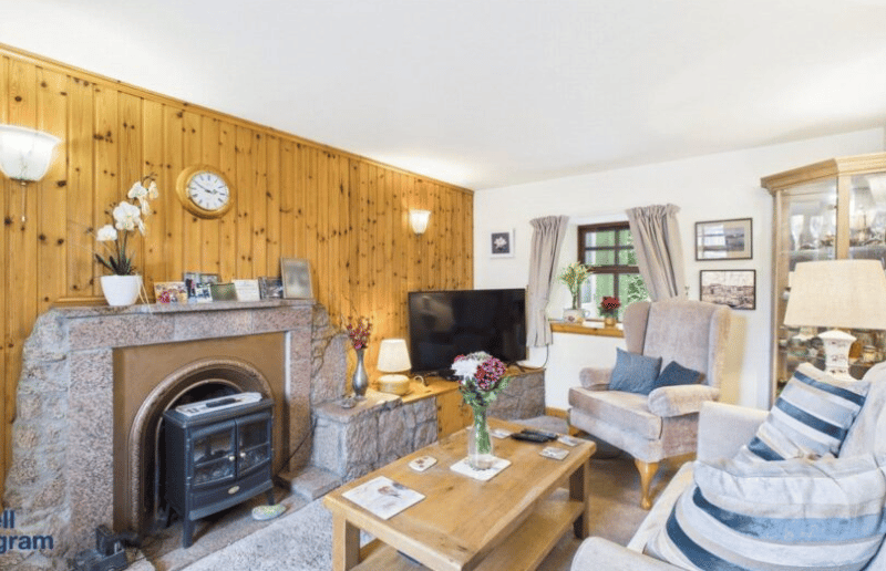 Mr Spence trained as a butcher before joining the army.
When he returned, even though his parents had moved to Oban, he knew his heart belonged on Mull.
And in 2002, his family home was given a new lease of life – becoming one of the most famous front doors in Britain.
