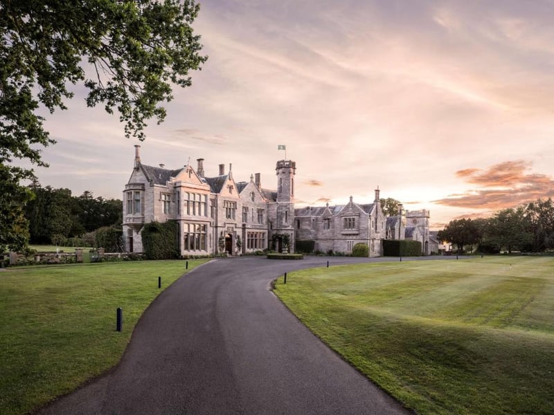 The palatial Schloss Roxburghe, Part Of Destination By Hyat, is set to the south of Kelso, and has a recently-refurbished spa offering guests a stunning outdoor heated swimming pool. There are also treatment roomes, a fitness centre, a sauna and a hot tub. A family-friendly restaurant serves everything from traditional Scottish cuisine to pizza.