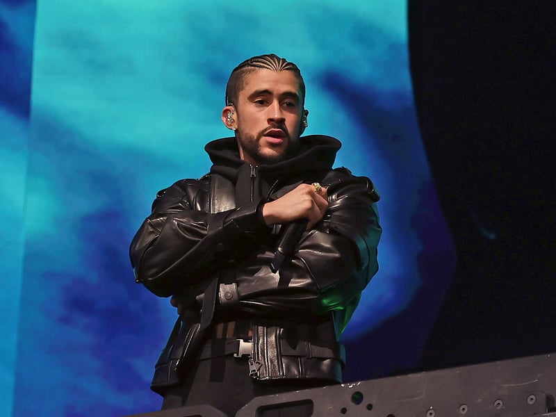 As a globally dominant force who has previously earned Album of the Year nods, Bad Bunny is a powerhouse in the Latin field. His latest work, Debí Tirar Más Fotos, is guaranteed to secure a spot and likely win the Best Música Urbana Album category, given his continuing cultural and commercial supremacy.