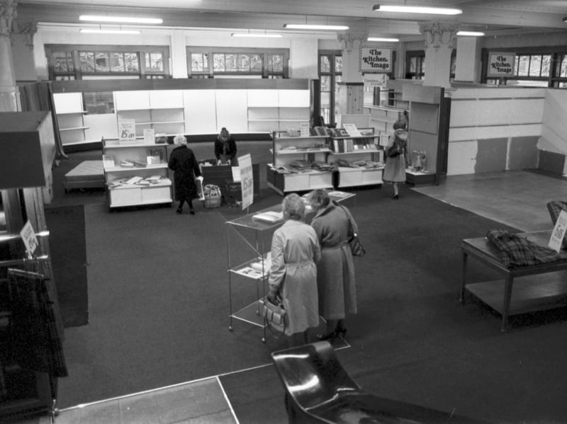 The last few customers at RW Forsyth, on Princes Street, one of Edinburgh's most famous department stores, before it closed in October 1981