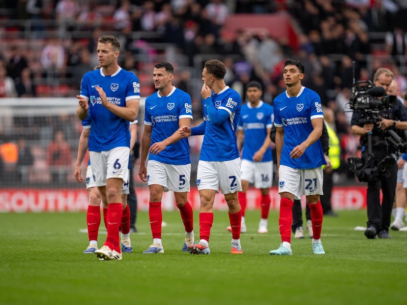 The early team and injury news from both camps ahead of this afternoon's contest.