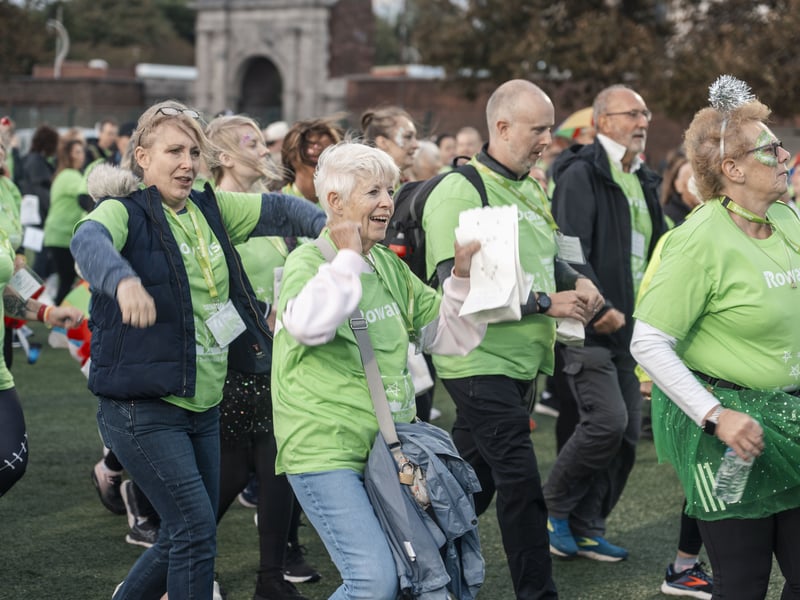 Warm up at Rowans shining stars walk