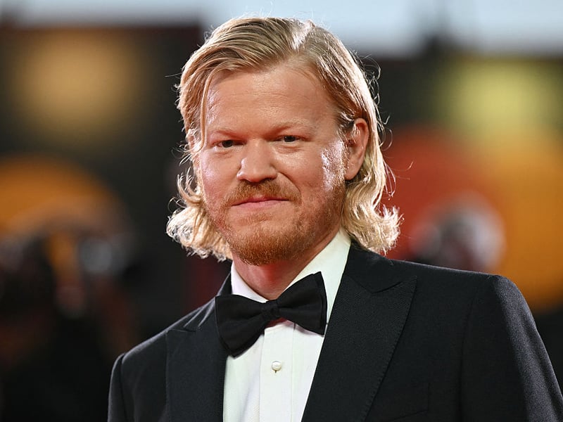 Jesse Plemons has received his one and only nomination for his supporting actor role in Jane Campion's 'The Power of the Dog'. Now the bookies reckon he could be up for Lead Actor for his part in 'Bugonia' and have priced him at 8/1. The film is directed by Yorgos Lanthimos and is about two young men who kidnap a CEO, suspecting that she is an alien.