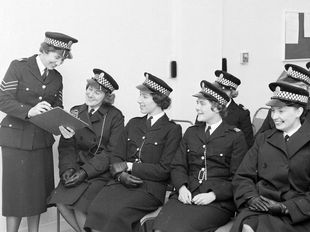 Sergeant Livingstone talking to female police officers at the Central Police Building in Glasgow in December 1964.