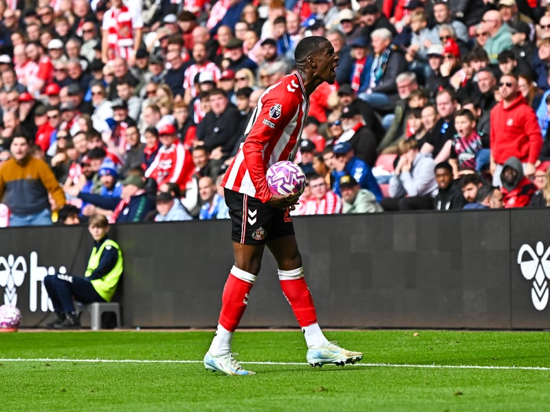 A big slice of luck for his goal but rewarded for his adventuring drive forward and willingness to take a shot. Took up really aggressive positions that caused Spurs problems. Defended superbly in the second half. Brings so much energy and personality to this side. 8