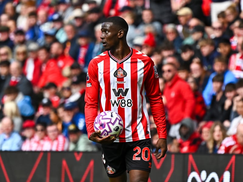 What a signing. Defended very strongly, caused problems with his long throw throughout and scored a nice goal. Inspired bit of business. 8