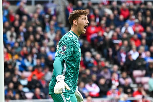 Didn’t have too many saves to make, one good block in the second half when he palmed a volley away from trouble. Distribution wasn’t quite as dependable as usual with some loose passes, but played his part. 6
