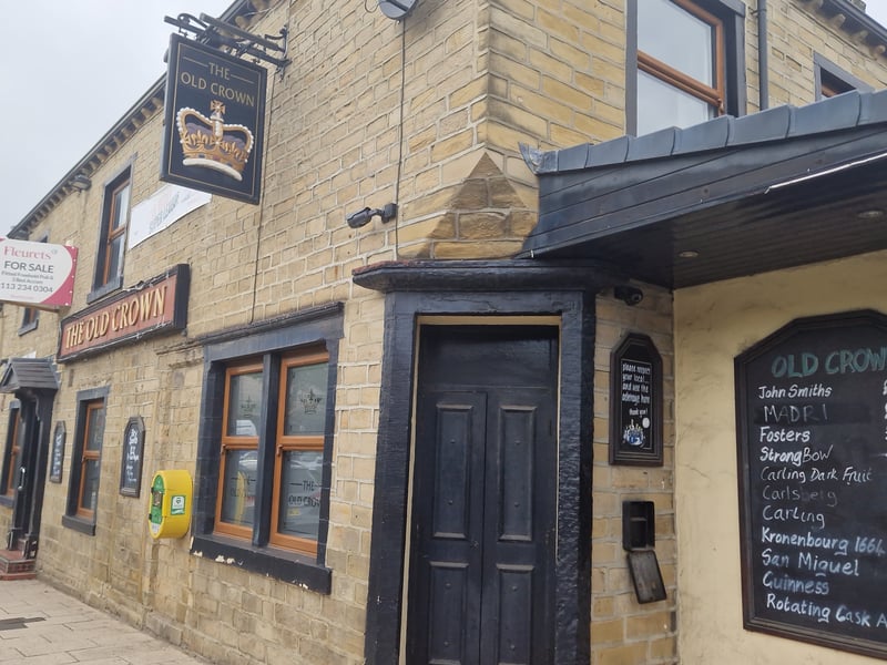 Regulars raised a glass as last orders were called at this much loved boozer on Town Street in Stanningley in September 2025.