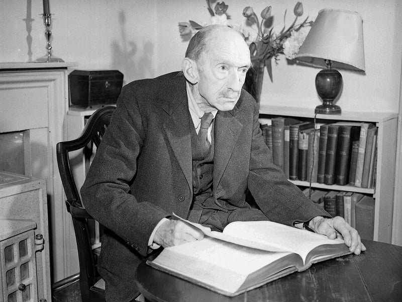 Scottish physicist Professor Charles Thomson Rees Wilson on his 90th birthday in 1959, the year of his death. He won the 1927 Nobel Prize in Physics.
