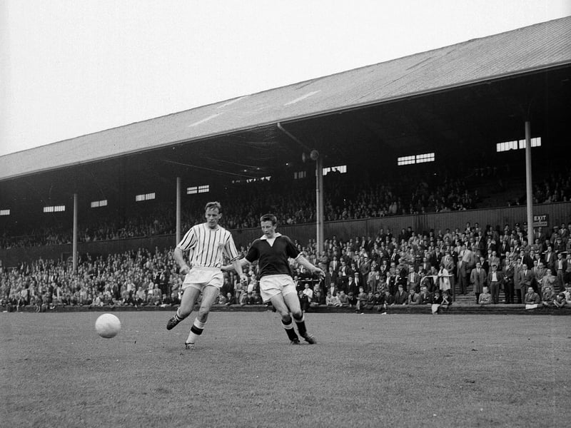 Tommy Traynor playing for Hearts in September 1959.