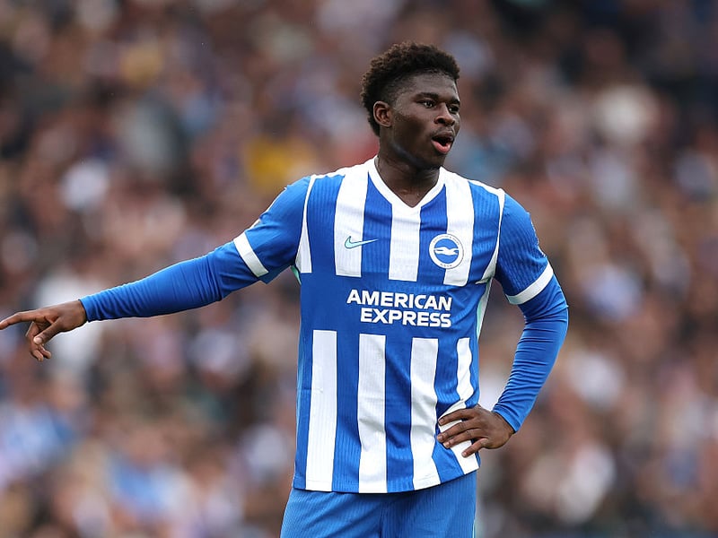 Back in the starting XI after his halftime substitution against Spurs. Lasted slightly longer this time as he was replaced on 55 minutes. Decent enough. Booked.