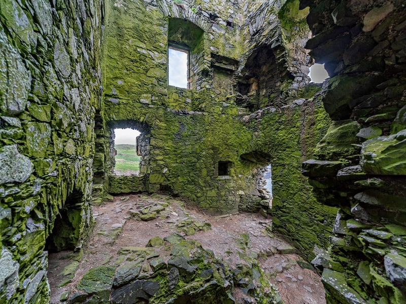 Much of the structure remains despite being derelict since 1700. The walls of the castle are 5ft in thickness 