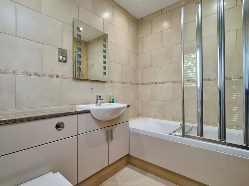 Guest en-suite