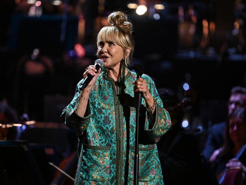 Scottish singer, actress and TV personality Lulu was brought up in Dennistoun and attended Onslow Drive School. Lulu moved to Garfield Street in Dennistoun at the age of 12 or 13.