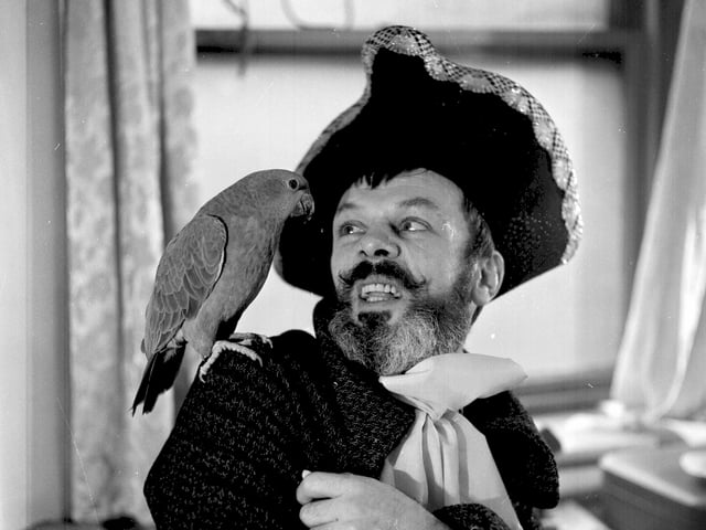 Russell Hunter as Long John Silver (with real parrot), who was appearing in Treasure Island at the Royal Lyceum Theatre, in December 1966.