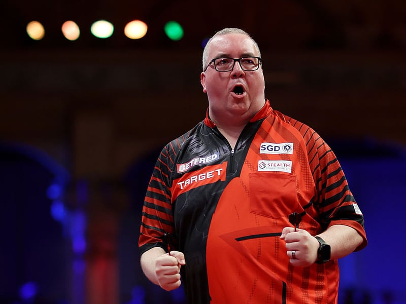 It's been a good 2025 for Stephen Bunting, winning the Swiss Darts Trophy, the Bahrain Darts Masters and two Players Championship titles. He's banked £661,000 in the last couple of years.