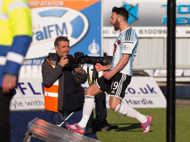 The striker helped Hibs lift the Scottish Cup in 2016 having moved directly from Hearts the season before.