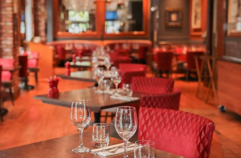 La Bonne Auberge on West Nile Street has one AA Rosette. An AA inspector said: "A comfortable and relaxing room to dine in."